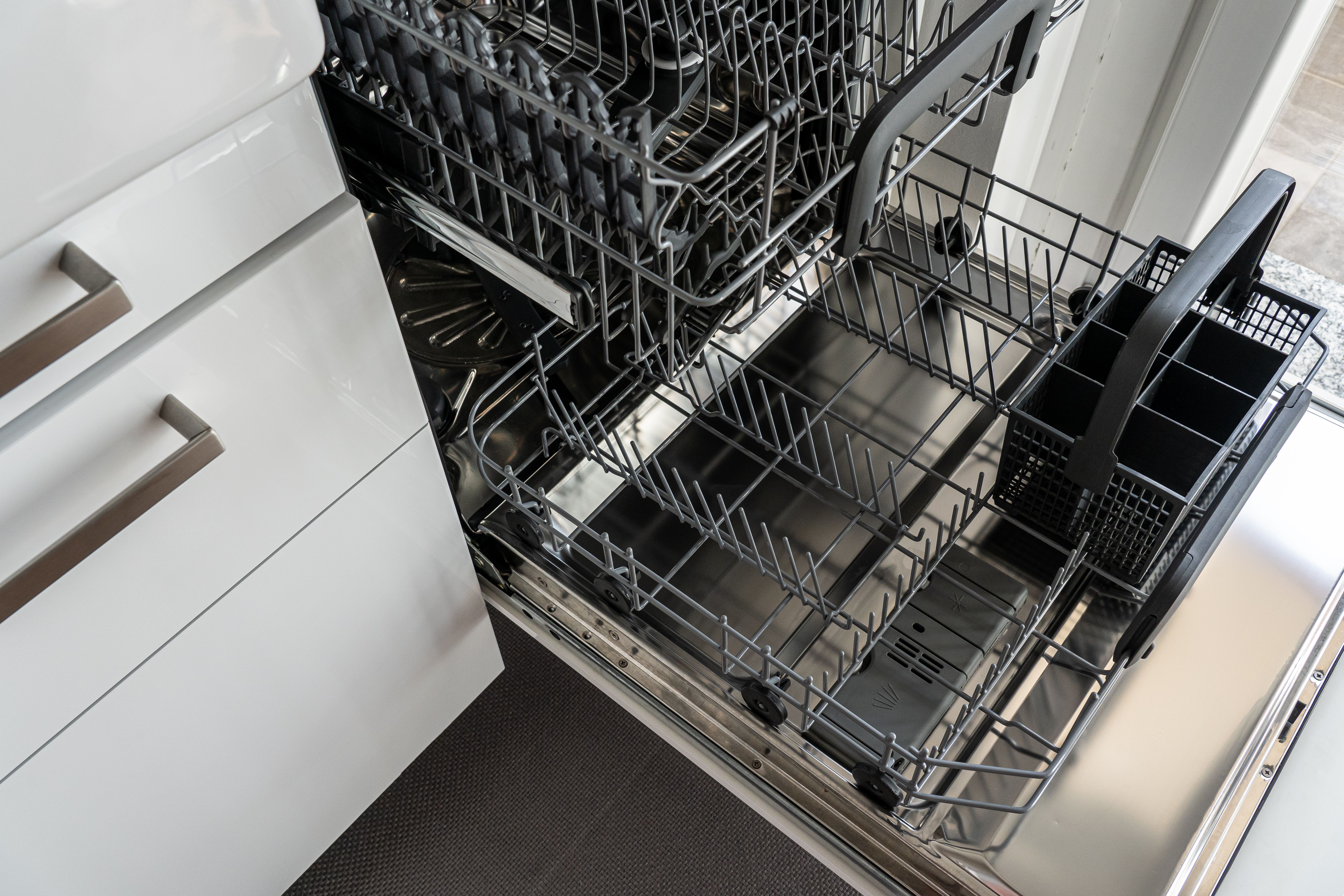 Dishwasher Not Draining? 7 Fixes a London Tech Checks First